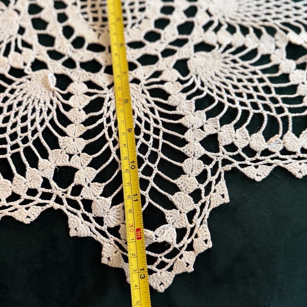 Vintage Hand Crocheted Pineapple Lace Antimacassar Set 4 Cotton Chair Doilies - Picture 4 of 6